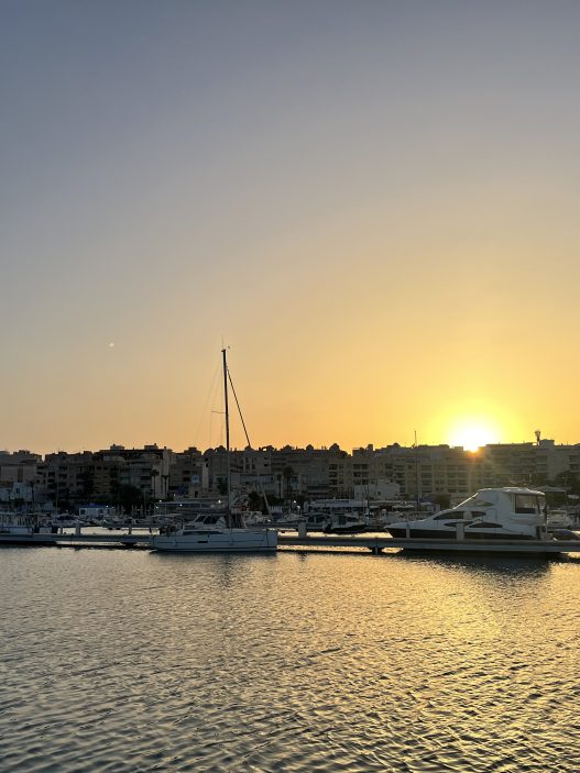 Kleiner Hafen in der Provinz Almeria