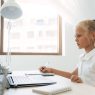 Ergonomischer Schreibtisch für Kinder und Teenager